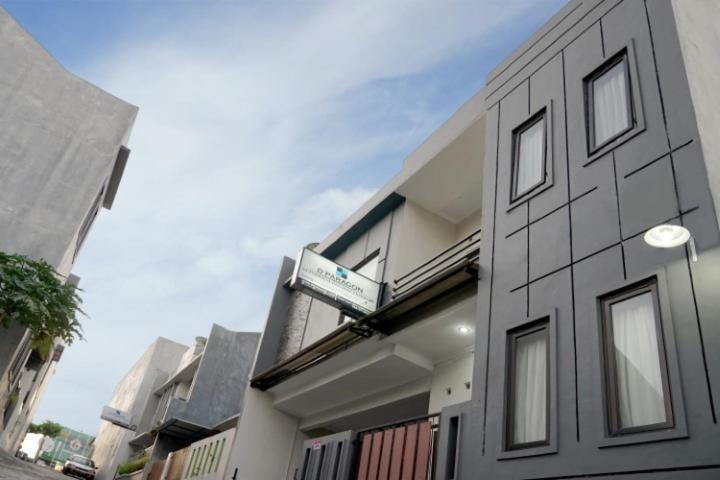 Hostel Dparagon Pamela 3 Jogyakarta Zewnętrze zdjęcie